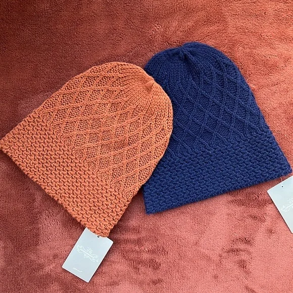 Set of 2 Anthropologie hats Anthropologie scarf and hat set | Mercari main image 3